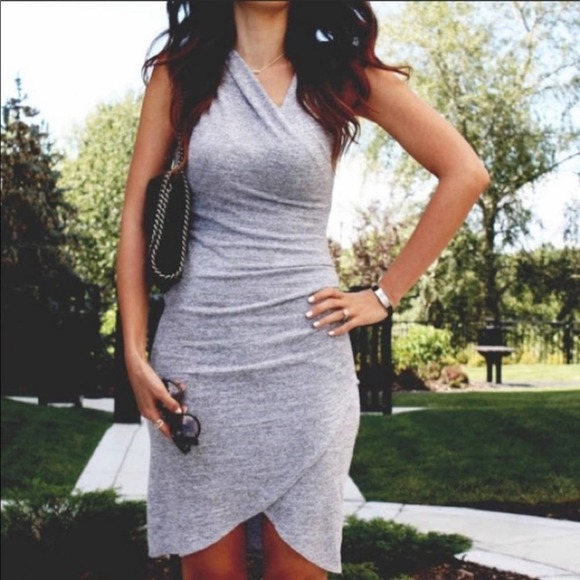 Aritzia Dresses & Skirts - Aritzia Wilfred Free Izidora Knit Faux Wrap Dress